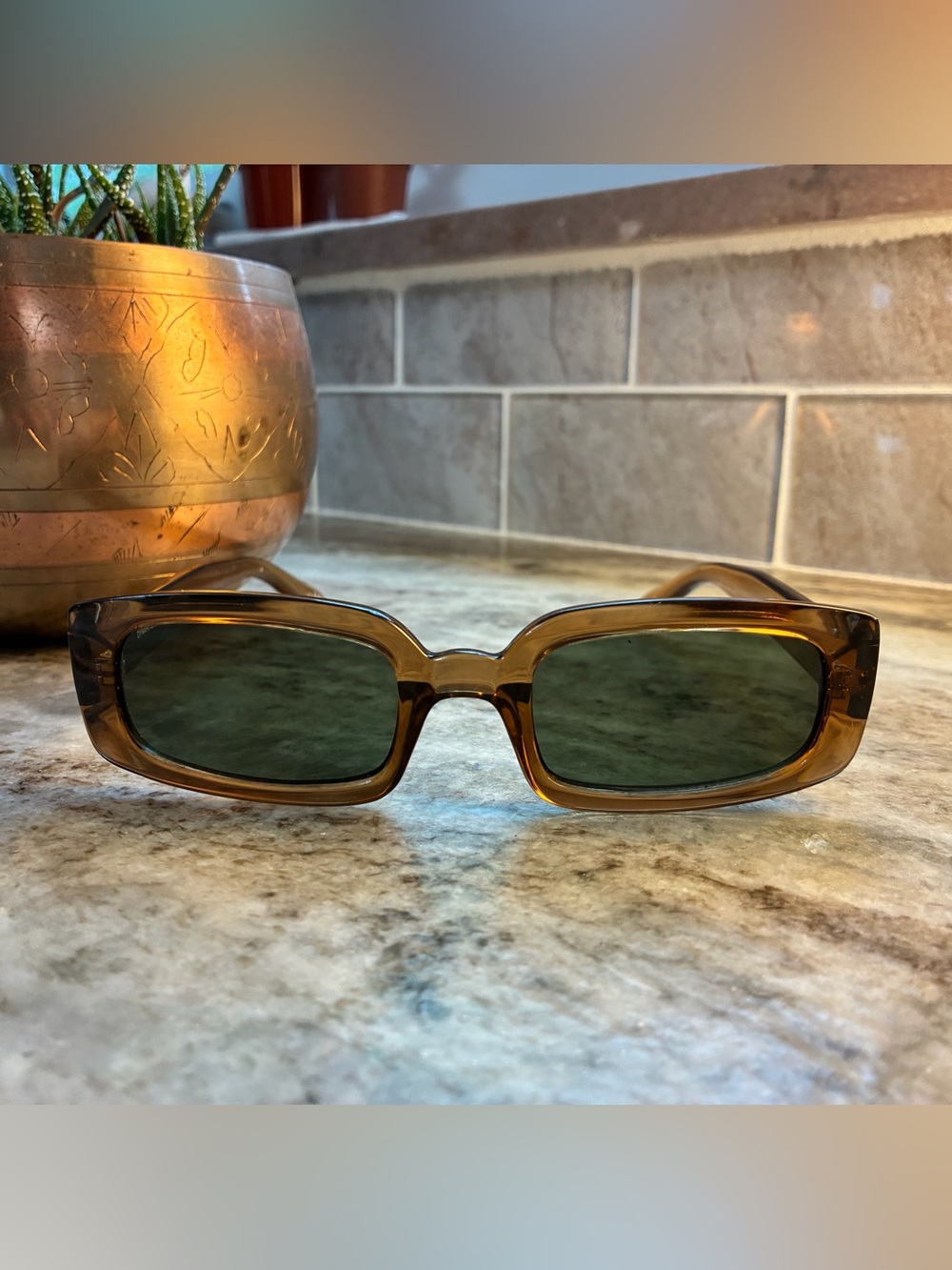 Le Specs Dynamite Sunglasses - Picture 4 of 7